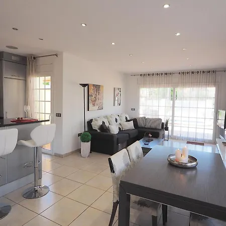Attractive With Private Pool Holiday home *