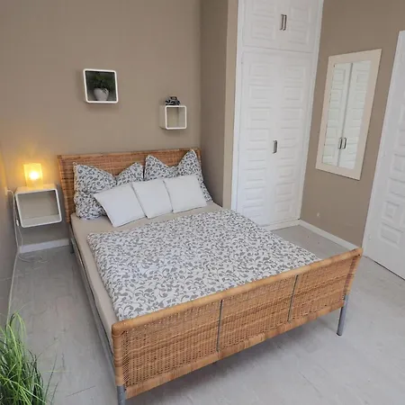 Attractive With Private Pool *