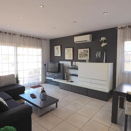 Holiday home Attractive With Private Pool *