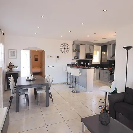 Attractive With Private Pool